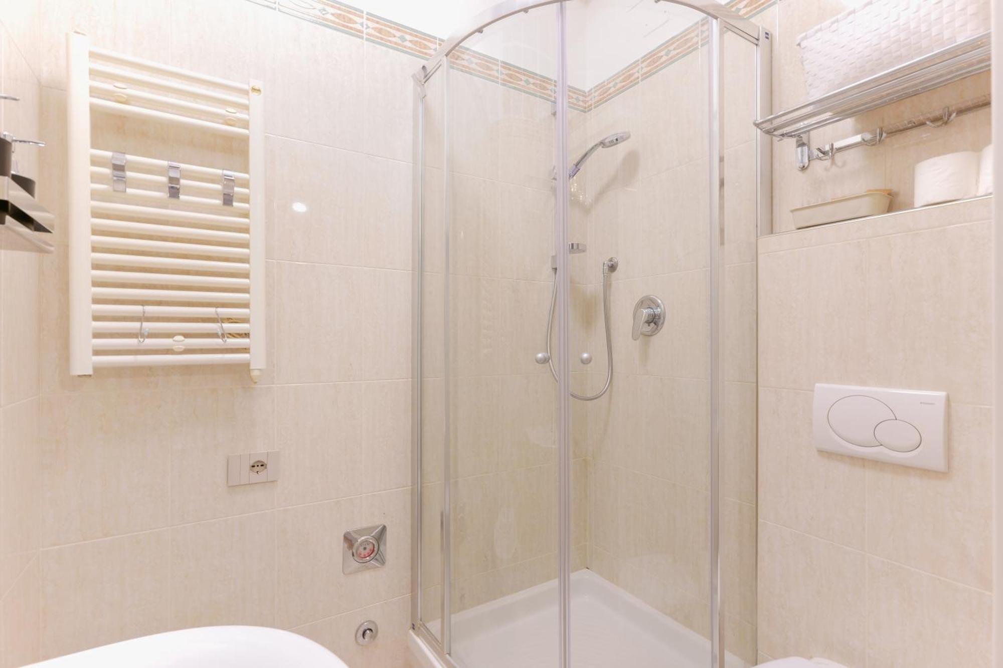 M&M Apartment โบโลญญา ภายนอก รูปภาพ