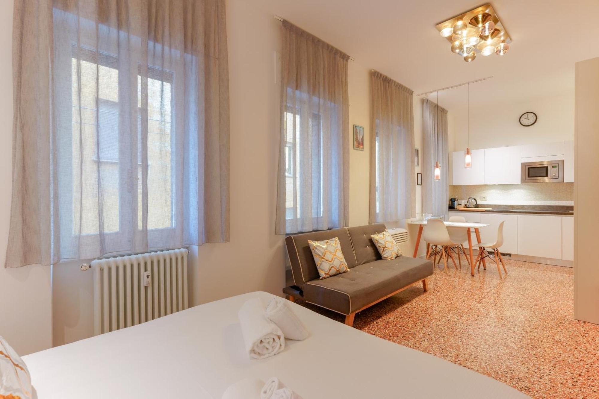 M&M Apartment โบโลญญา ภายนอก รูปภาพ